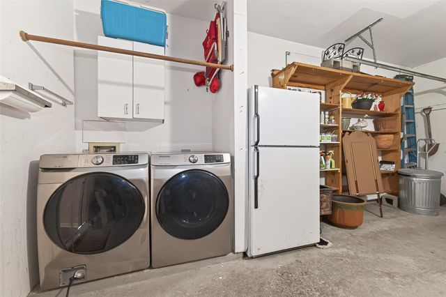 17645 Red Oak Drive 7645, Houston, TX 77090