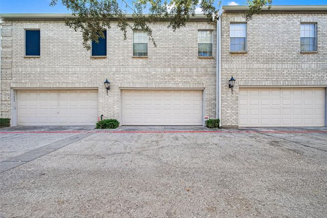 17645 Red Oak Drive 7645, Houston, TX 77090