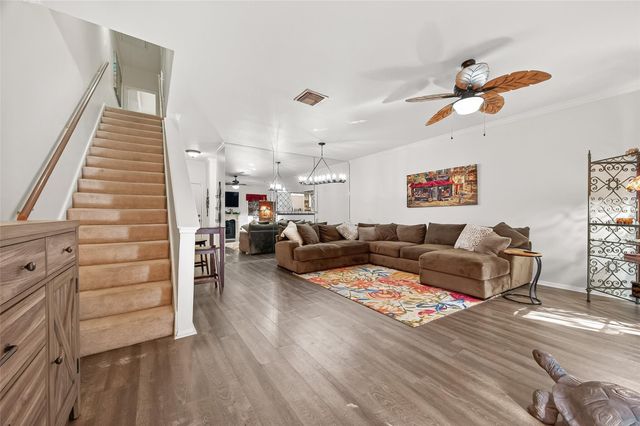 17645 Red Oak Drive 7645, Houston, TX 77090