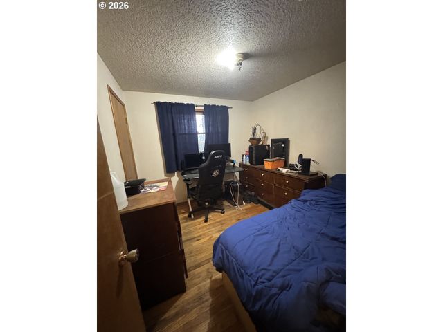 18630 Se YAMHILL Cir, Portland, OR 97233