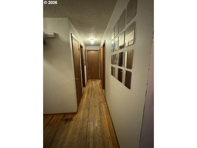 18630 Se YAMHILL Cir, Portland, OR 97233