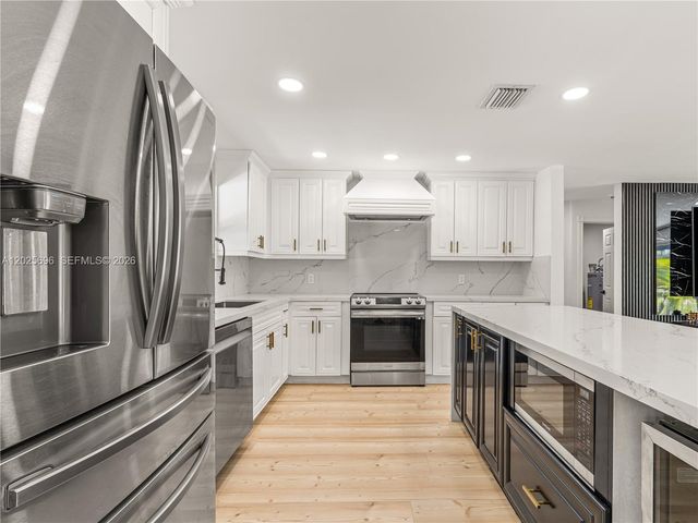 1701 SW 3rd Avenue, Pompano Beach, FL 33060