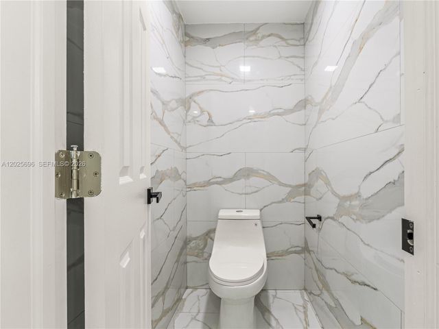 1701 SW 3rd Avenue, Pompano Beach, FL 33060