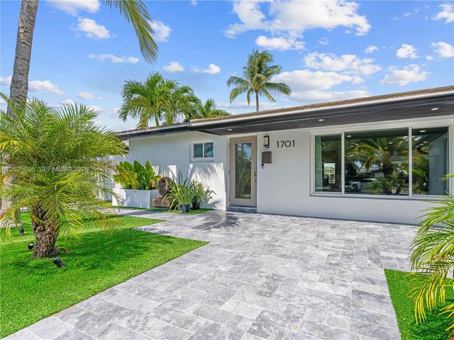 1701 SW 3rd Avenue, Pompano Beach, FL 33060