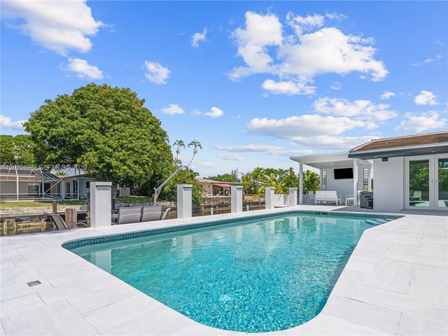 1701 SW 3rd Avenue, Pompano Beach, FL 33060