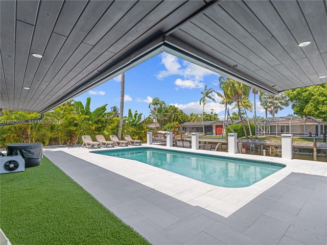 1701 SW 3rd Avenue, Pompano Beach, FL 33060