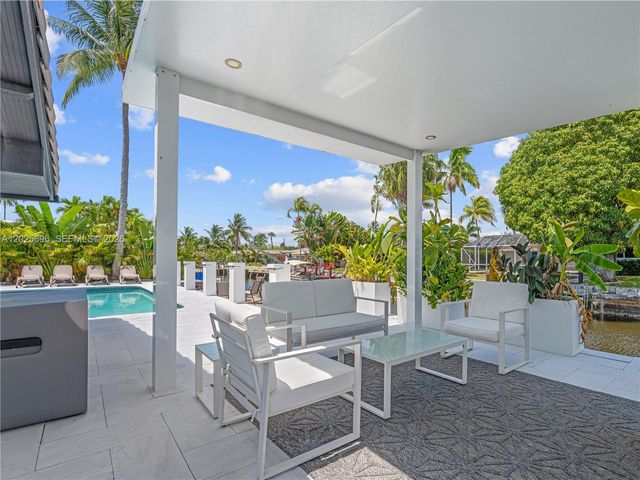 1701 SW 3rd Avenue, Pompano Beach, FL 33060