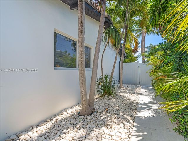 1701 SW 3rd Avenue, Pompano Beach, FL 33060