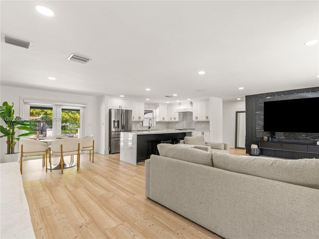 1701 SW 3rd Avenue, Pompano Beach, FL 33060