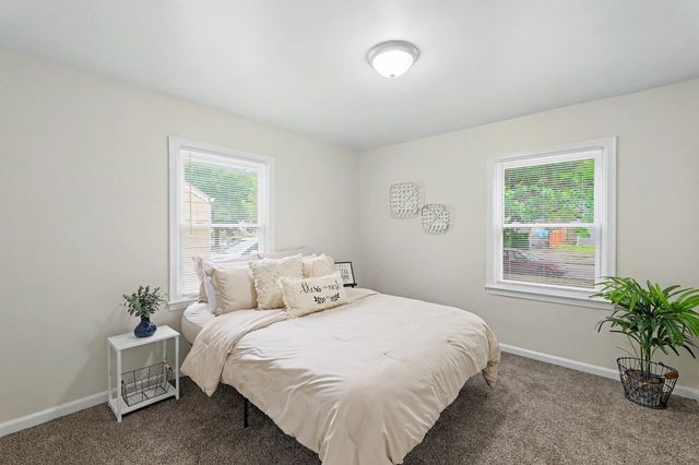 2620 S Santa Fe St., Wichita, KS 67216