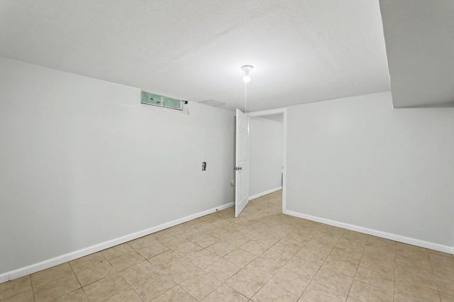 2620 S Santa Fe St., Wichita, KS 67216