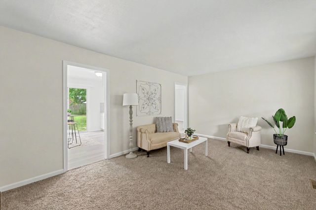 2620 S Santa Fe St., Wichita, KS 67216