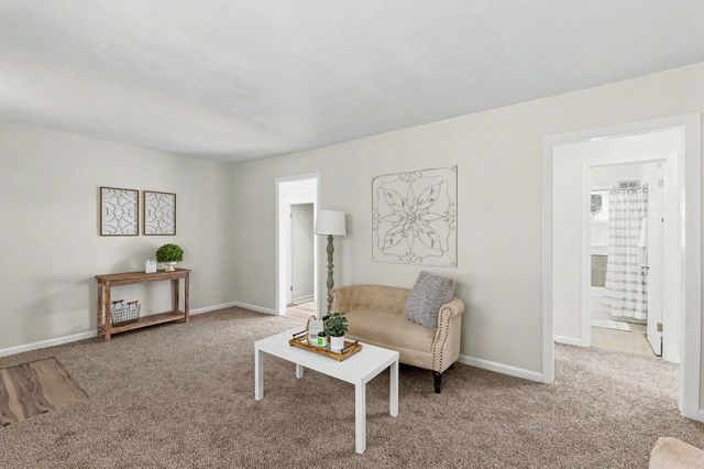 2620 S Santa Fe St., Wichita, KS 67216