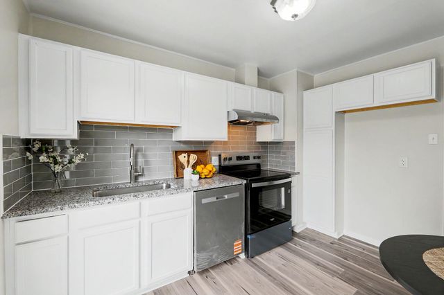 2620 S Santa Fe St., Wichita, KS 67216