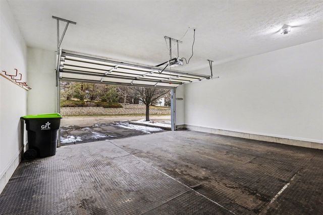 1910 Meijer Drive, Greenville, MI 48838