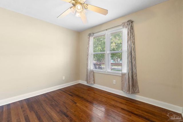 306 SE Kalash Rd, Pensacola, FL 32507