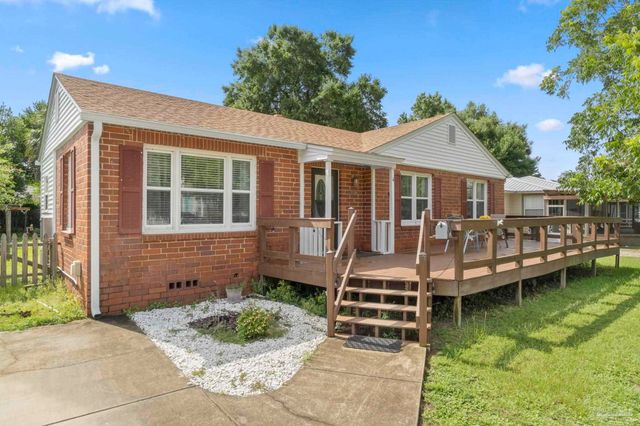 306 SE Kalash Rd, Pensacola, FL 32507