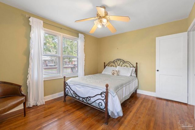 306 SE Kalash Rd, Pensacola, FL 32507