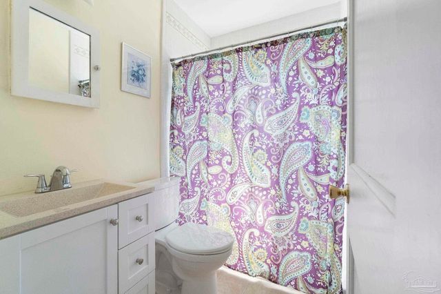 306 SE Kalash Rd, Pensacola, FL 32507