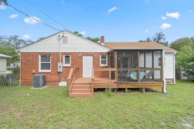 306 SE Kalash Rd, Pensacola, FL 32507