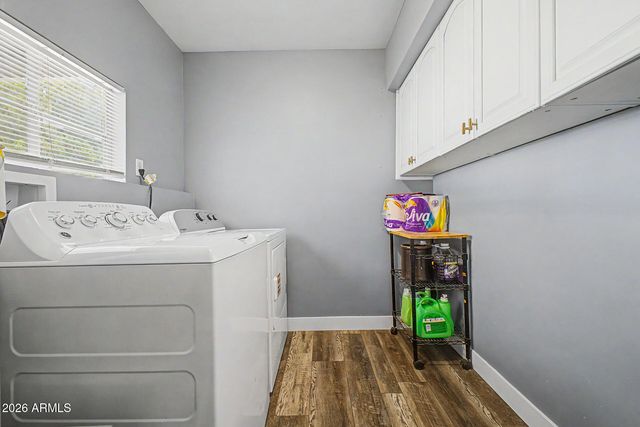 2037 W STATE Avenue, Phoenix, AZ 85021