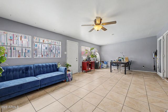 2037 W STATE Avenue, Phoenix, AZ 85021