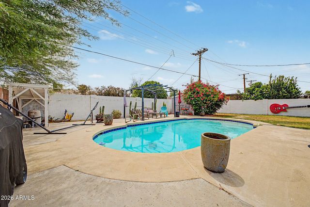 2037 W STATE Avenue, Phoenix, AZ 85021