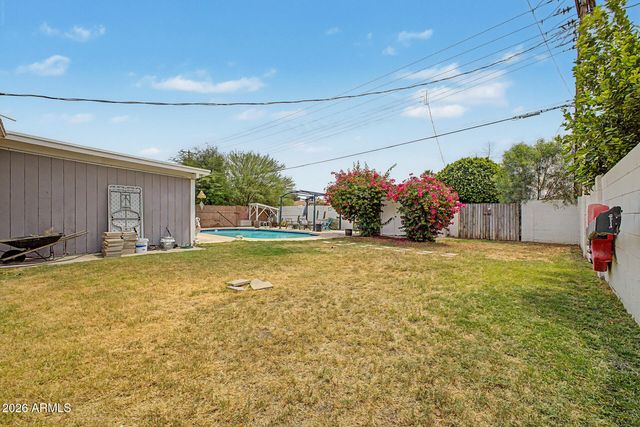 2037 W STATE Avenue, Phoenix, AZ 85021