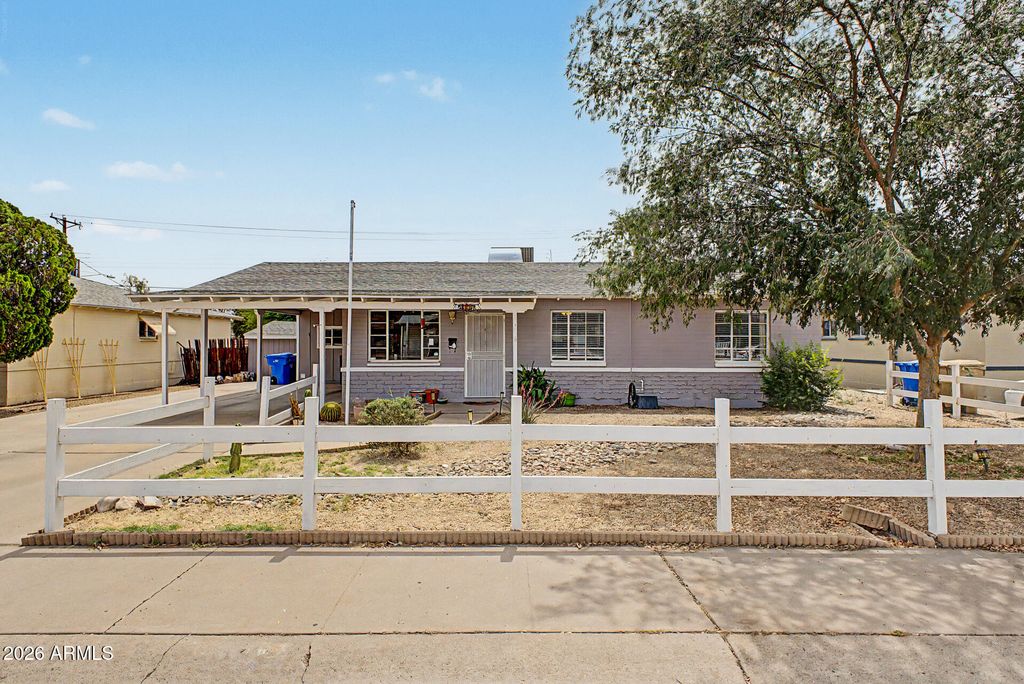 2037 W STATE Avenue, Phoenix, AZ 85021