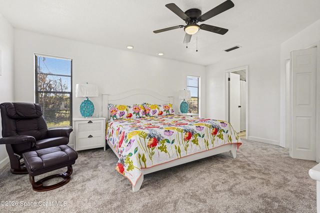 218 Cambridge Avenue NE, Palm Bay, FL 32907