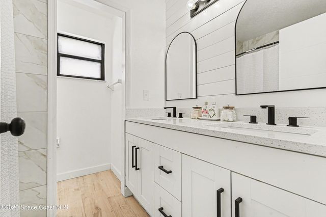 218 Cambridge Avenue NE, Palm Bay, FL 32907