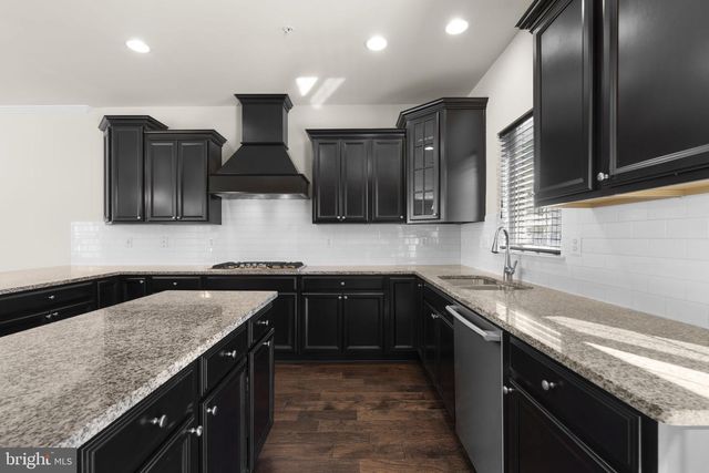 6974 SOUTHMOOR ST, Hanover, MD 21076