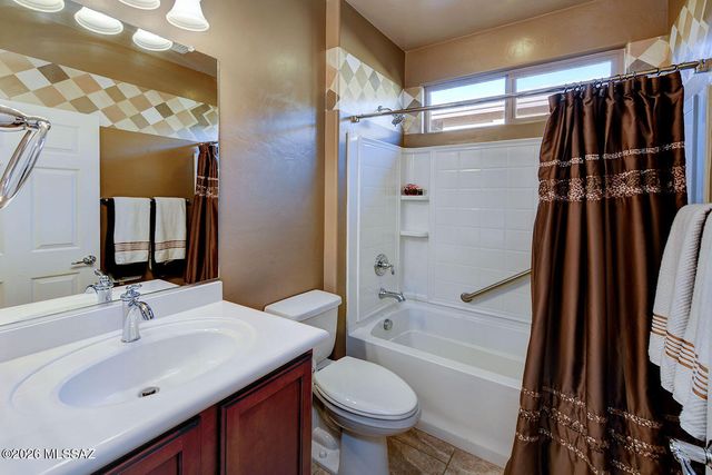 13991 E Cheavront Loop, Vail, AZ 85641