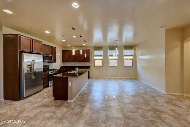 13991 E Cheavront Loop, Vail, AZ 85641