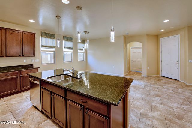 13991 E Cheavront Loop, Vail, AZ 85641