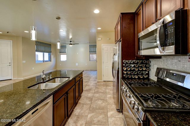13991 E Cheavront Loop, Vail, AZ 85641