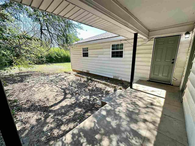 2206 NW Lindy Ave, Lawton, OK 73505