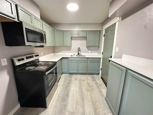 2206 NW Lindy Ave, Lawton, OK 73505