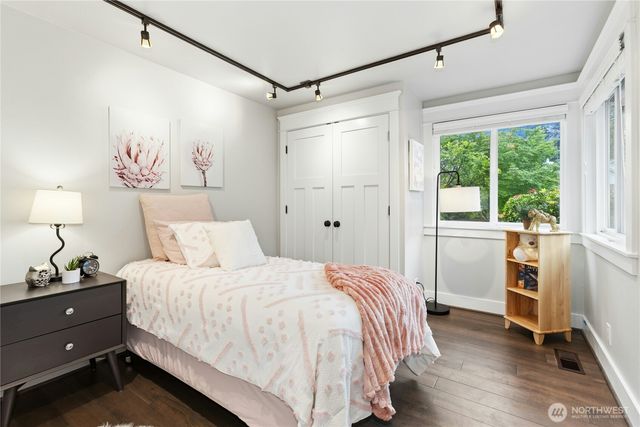 4909 NE 21st Street, Renton, WA 98059
