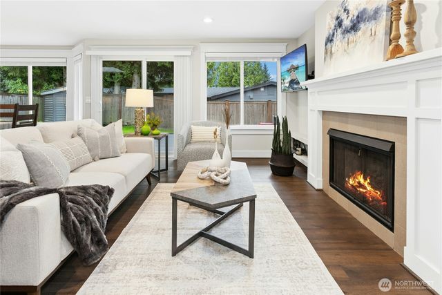 4909 NE 21st Street, Renton, WA 98059