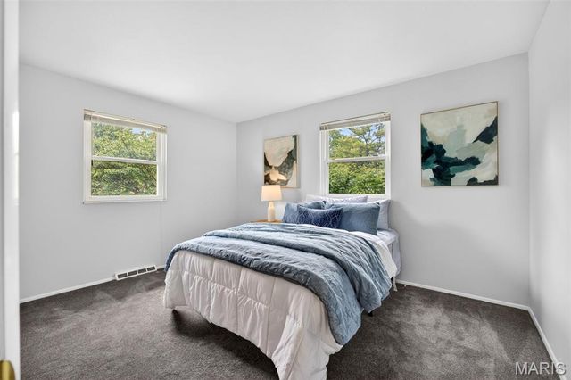 2904 Headland Drive, St Charles, MO 63301