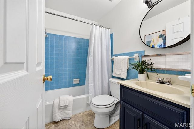 2904 Headland Drive, St Charles, MO 63301
