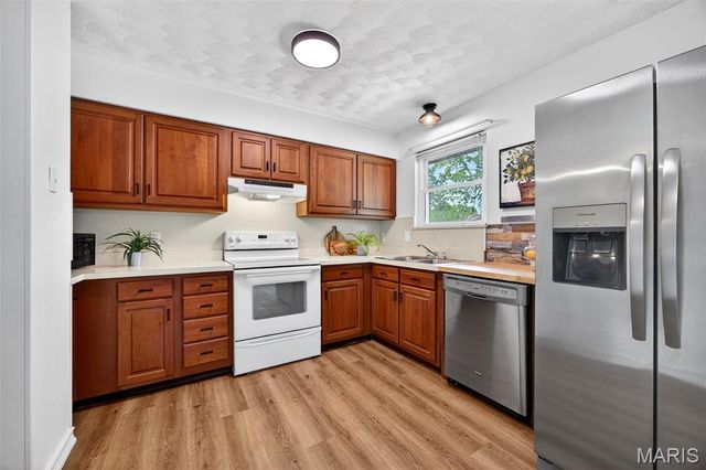 2904 Headland Drive, St Charles, MO 63301