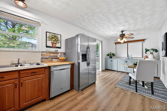 2904 Headland Drive, St Charles, MO 63301
