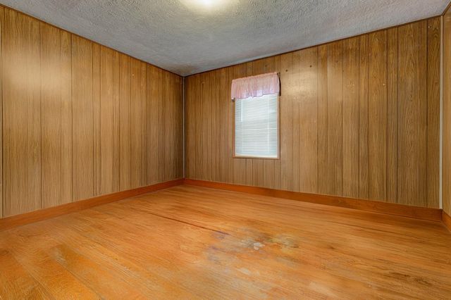 25 Calk Lake Road, Jeffersonville, KY 40337