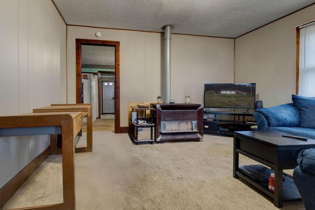 25 Calk Lake Road, Jeffersonville, KY 40337