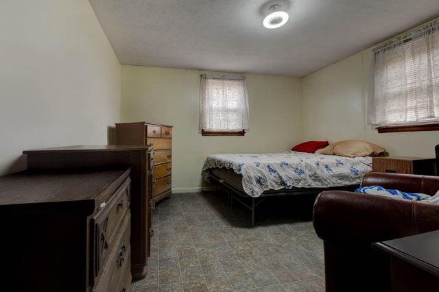 25 Calk Lake Road, Jeffersonville, KY 40337