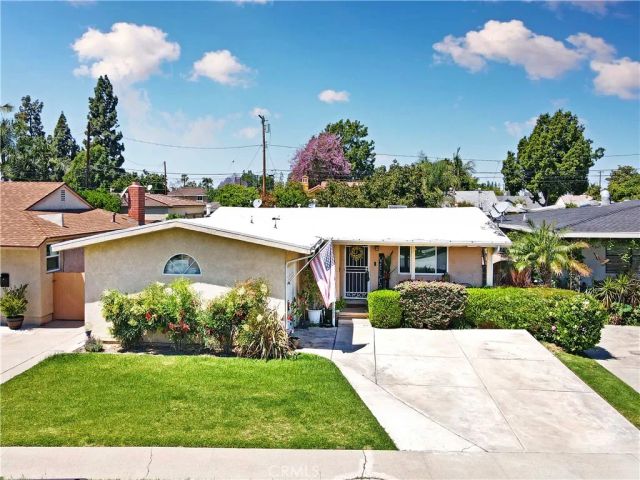 11003 Pangborn, Downey, CA 90241