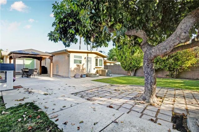 11003 Pangborn, Downey, CA 90241