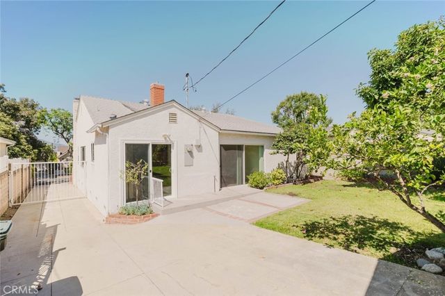 2007 W Kenneth Road, Glendale, CA 91201